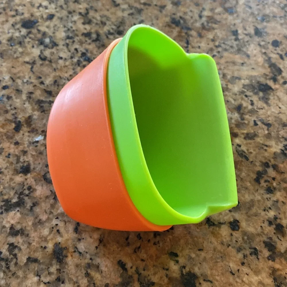 Trendy Hime Goods Silicone Clip Dip Sauce Condiment Snack Bowls Set of 2
